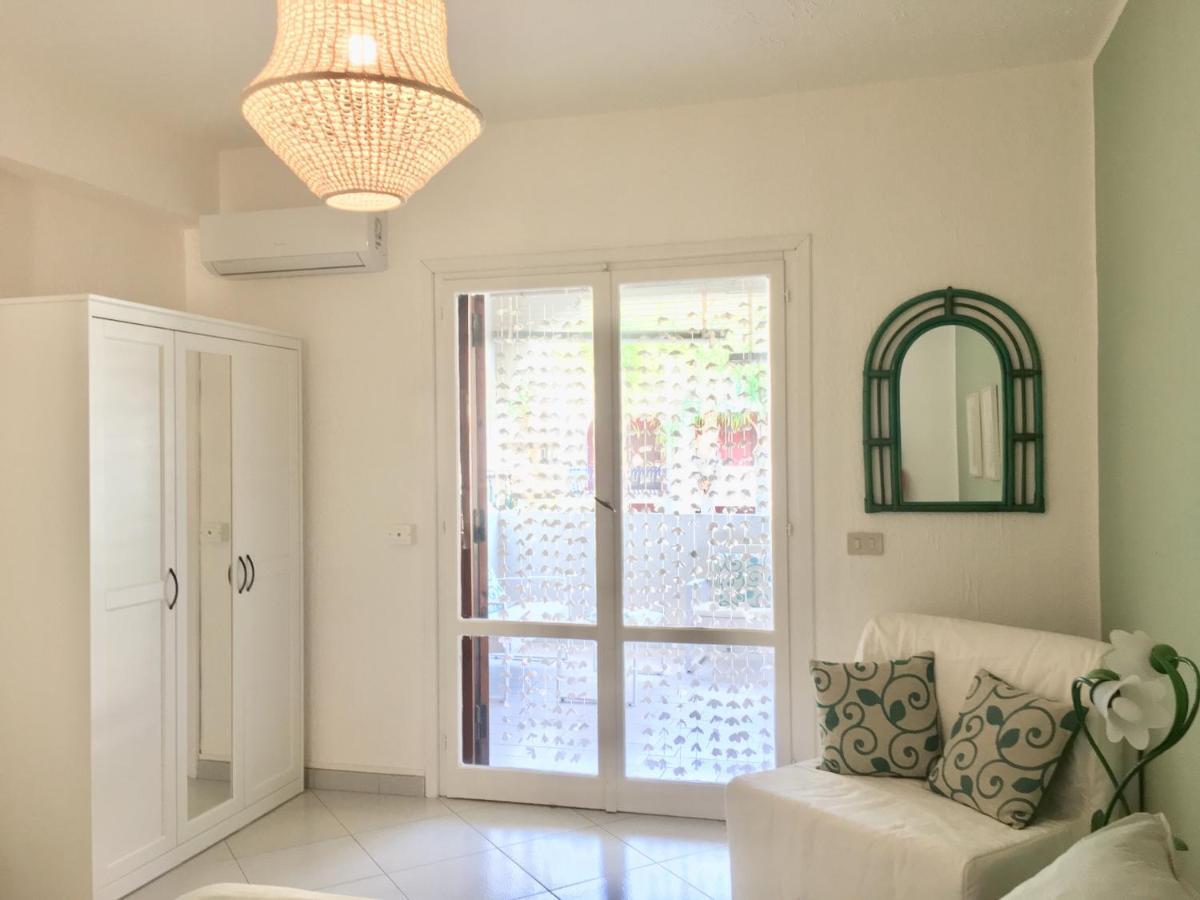 Baia Degli Dei - Living La Nike Apartment จีอาร์ดีนี นักซอส ภายนอก รูปภาพ